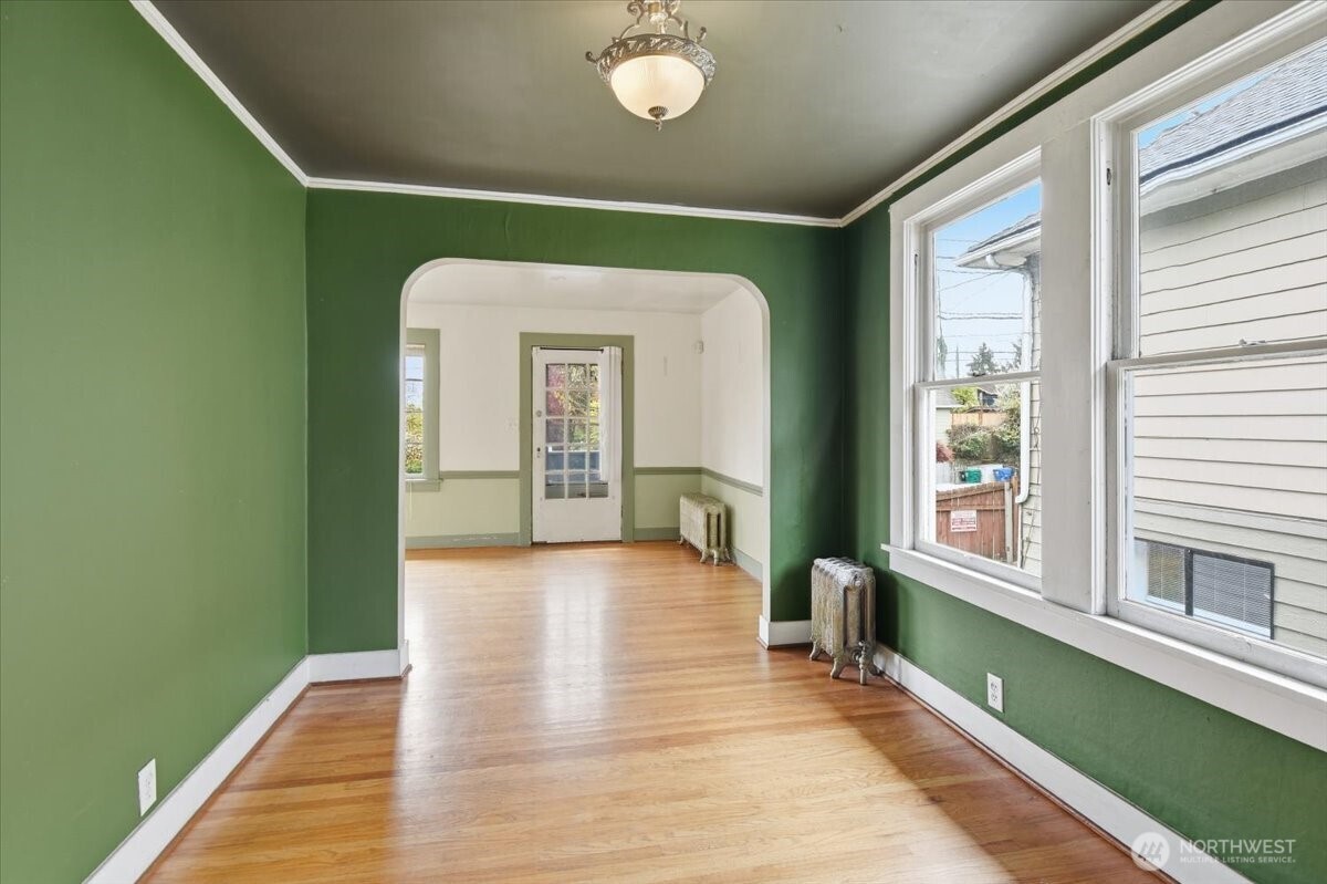 308 NE 50th Street , Seattle, WA 98105