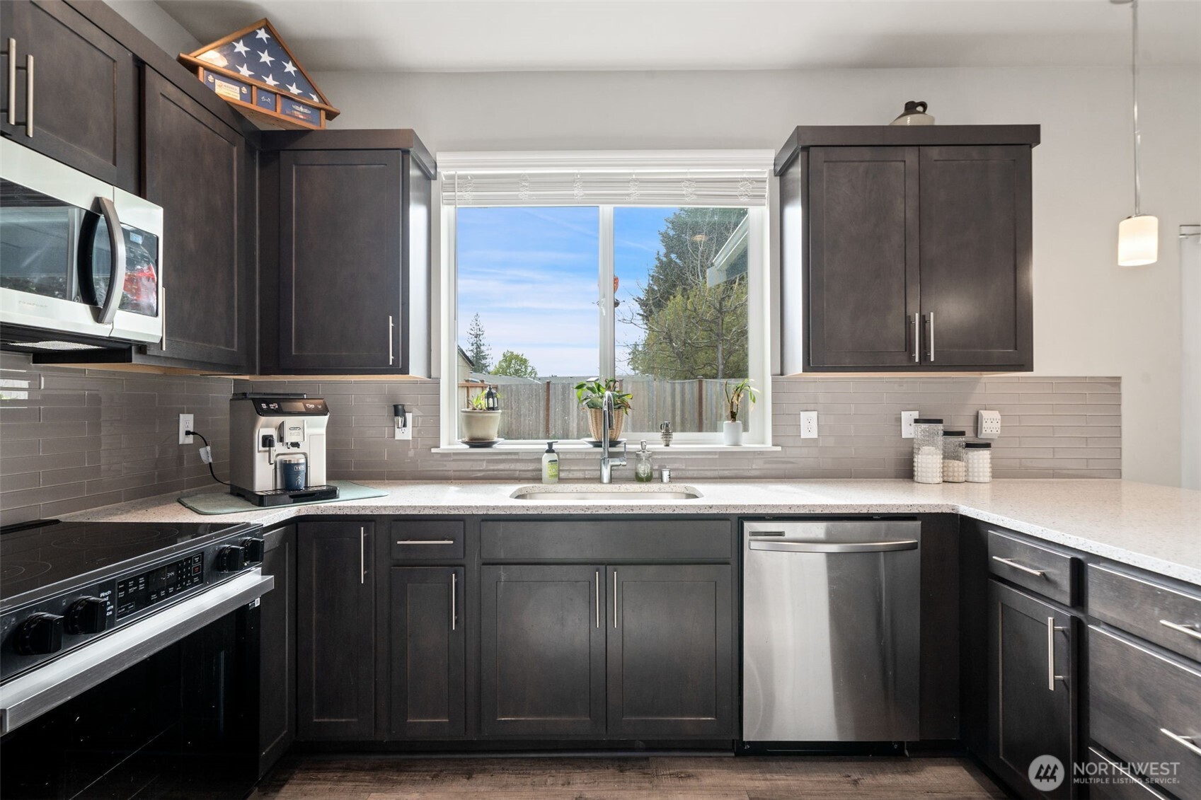 65 Basil Avenue , Shelton, WA 98584