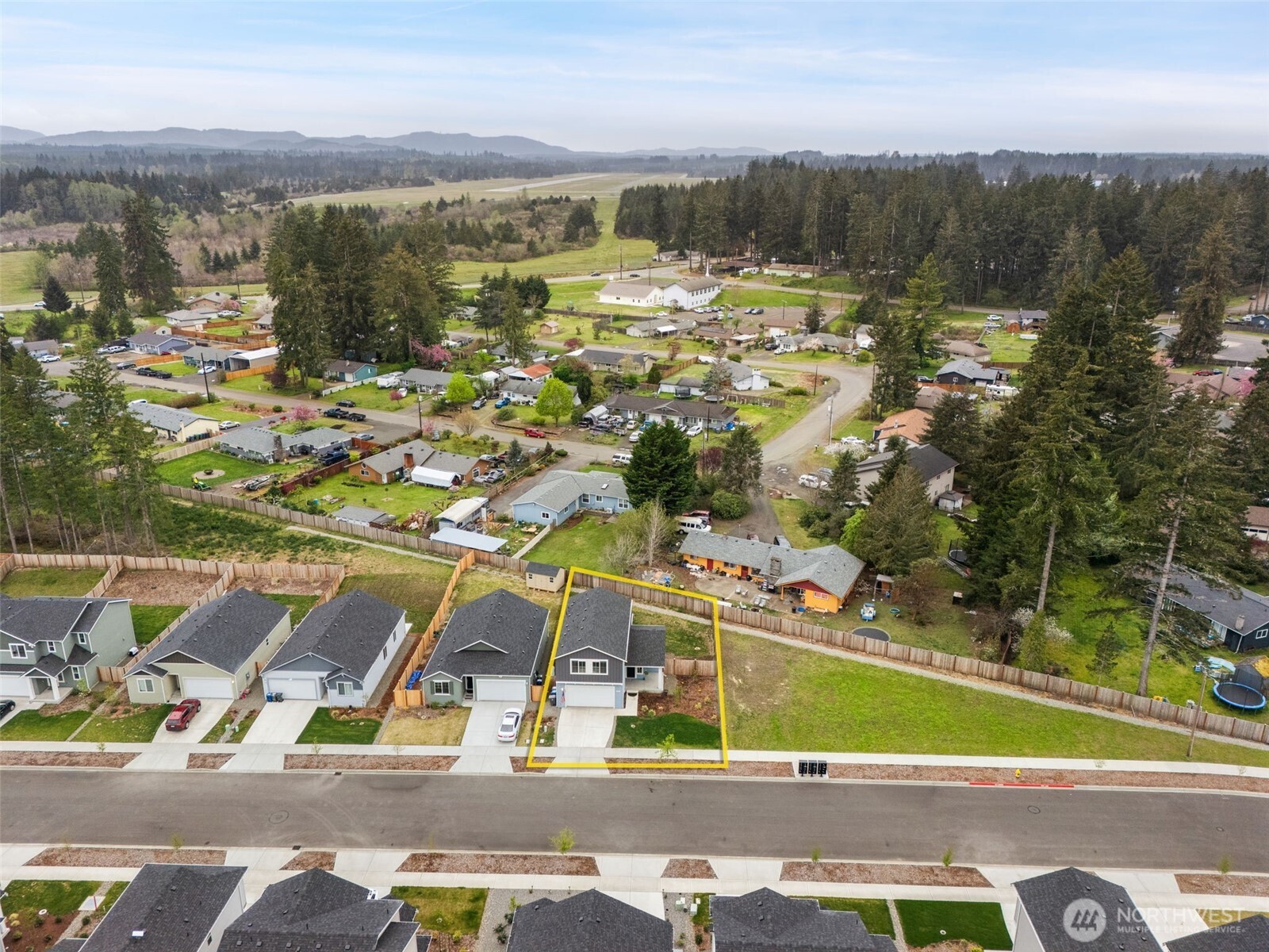 65 Basil Avenue , Shelton, WA 98584