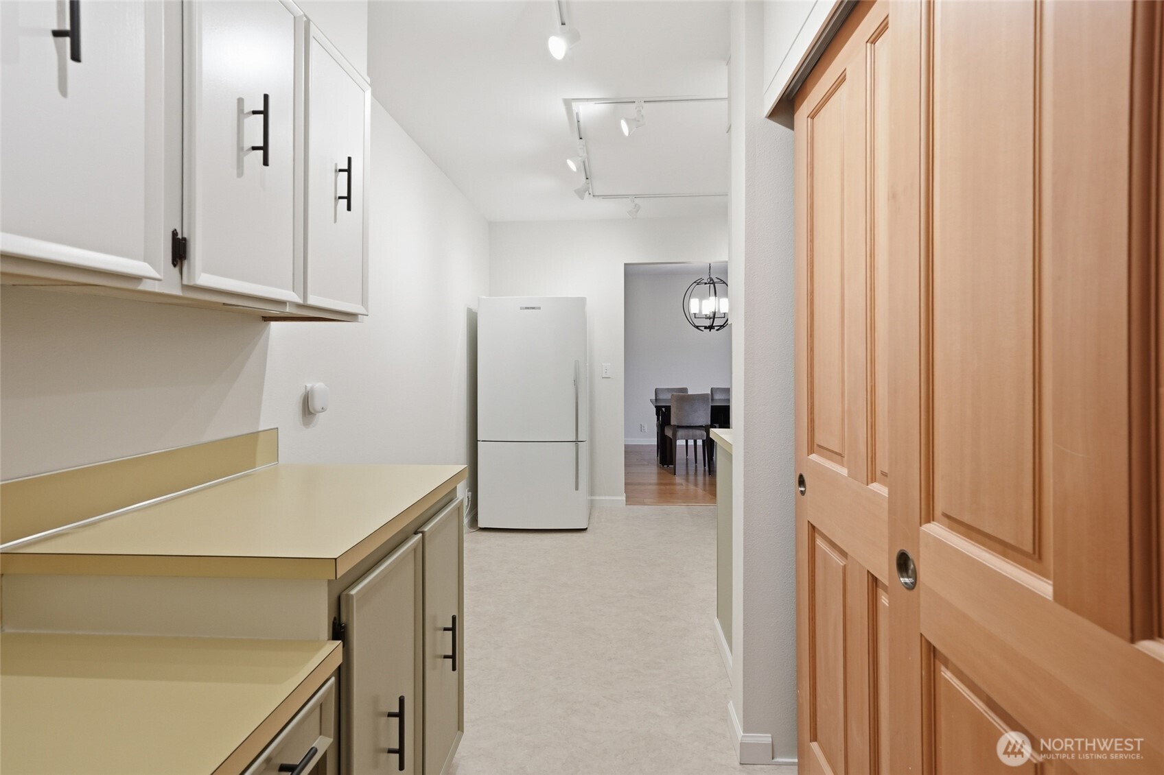 2565 Dexter Avenue N #103, Seattle, WA 98109
