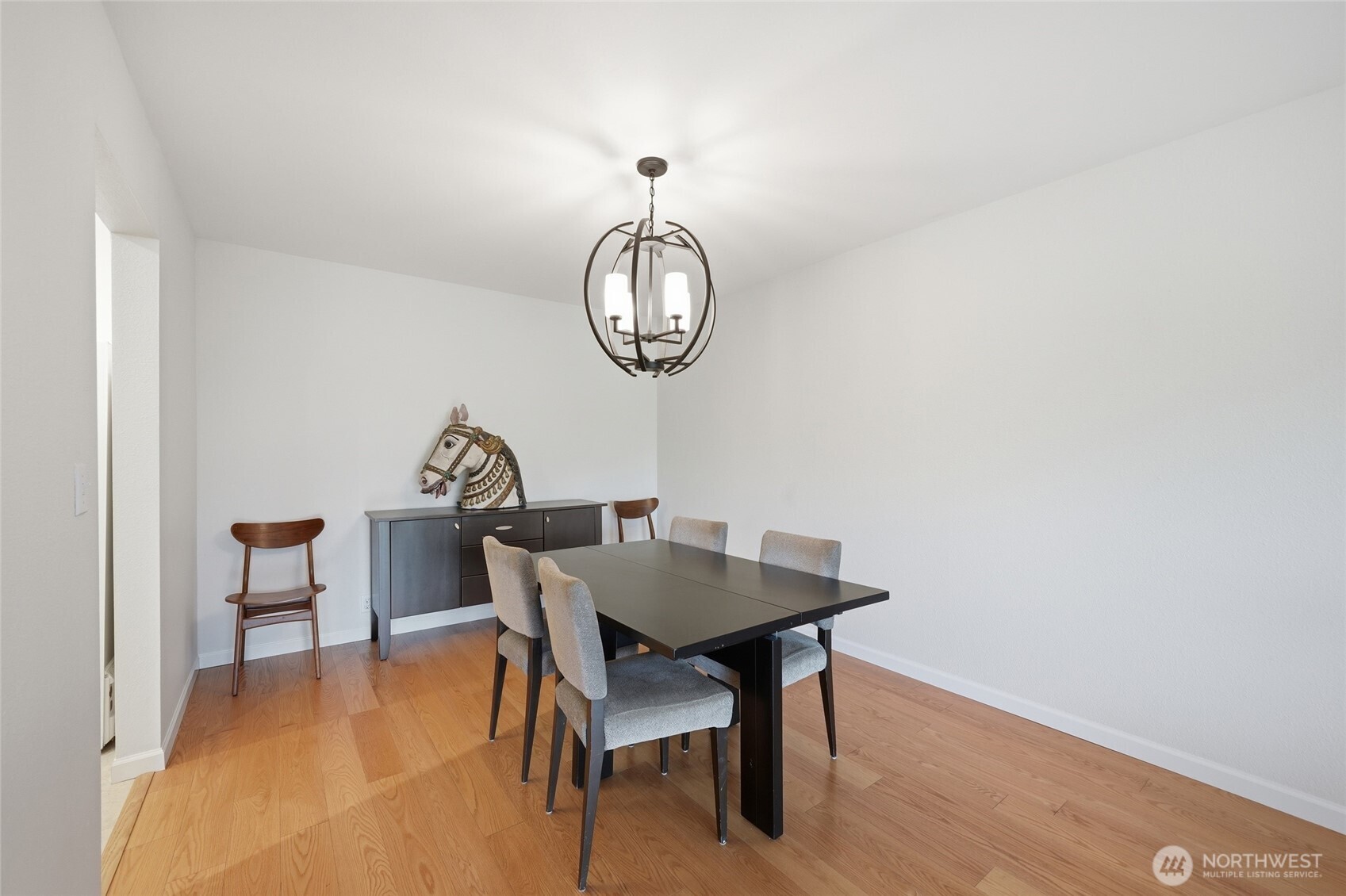 2565 Dexter Avenue N #103, Seattle, WA 98109