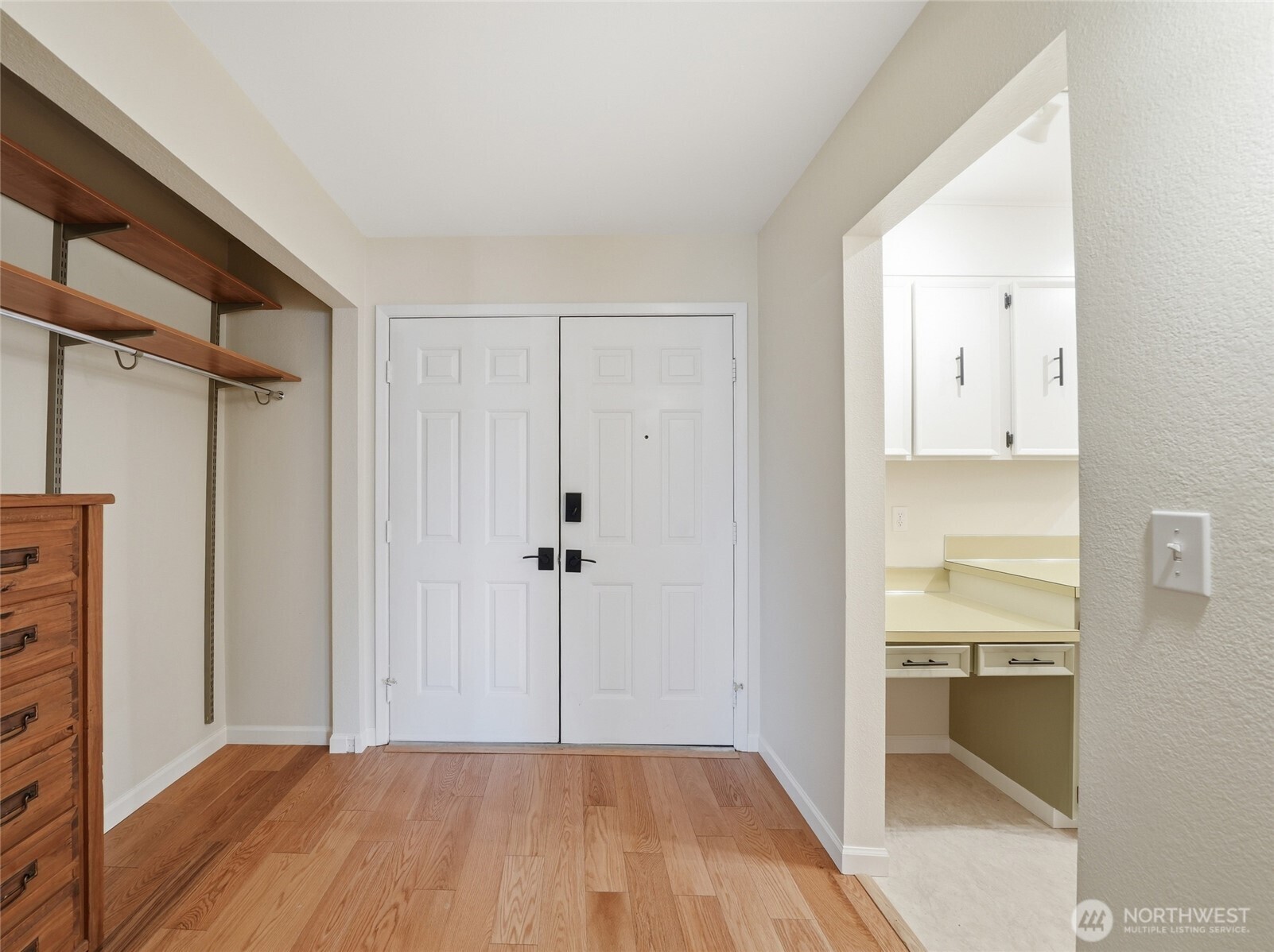 2565 Dexter Avenue N #103, Seattle, WA 98109