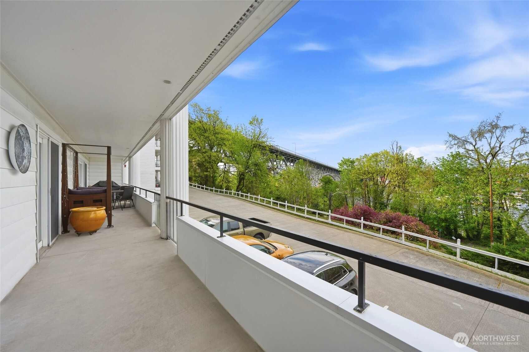 2565 Dexter Avenue N #103, Seattle, WA 98109