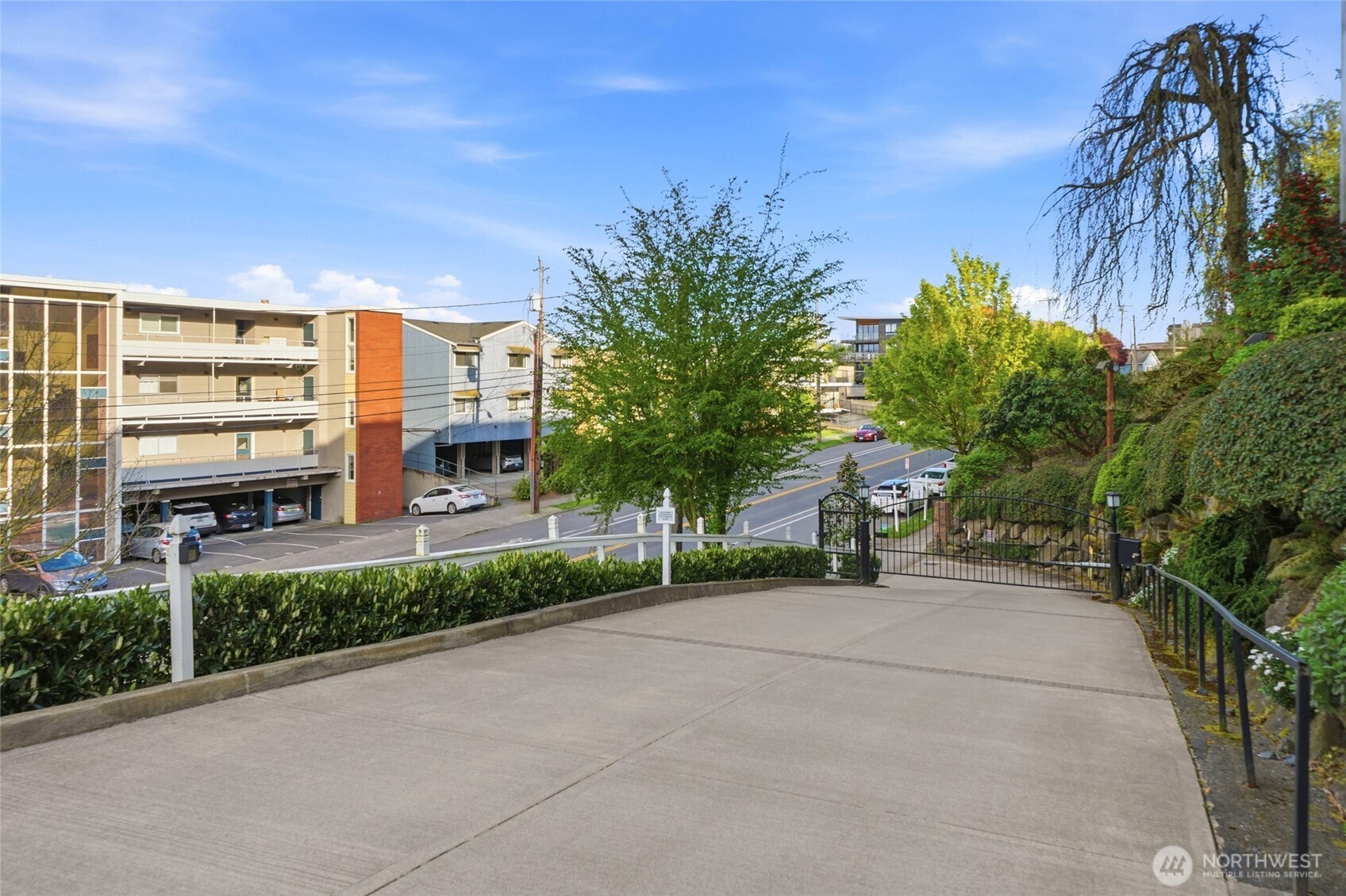 2565 Dexter Avenue N #103, Seattle, WA 98109