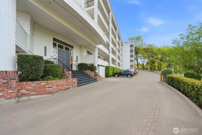 2565 Dexter Avenue N #103, Seattle, WA 98109 - Photo 40