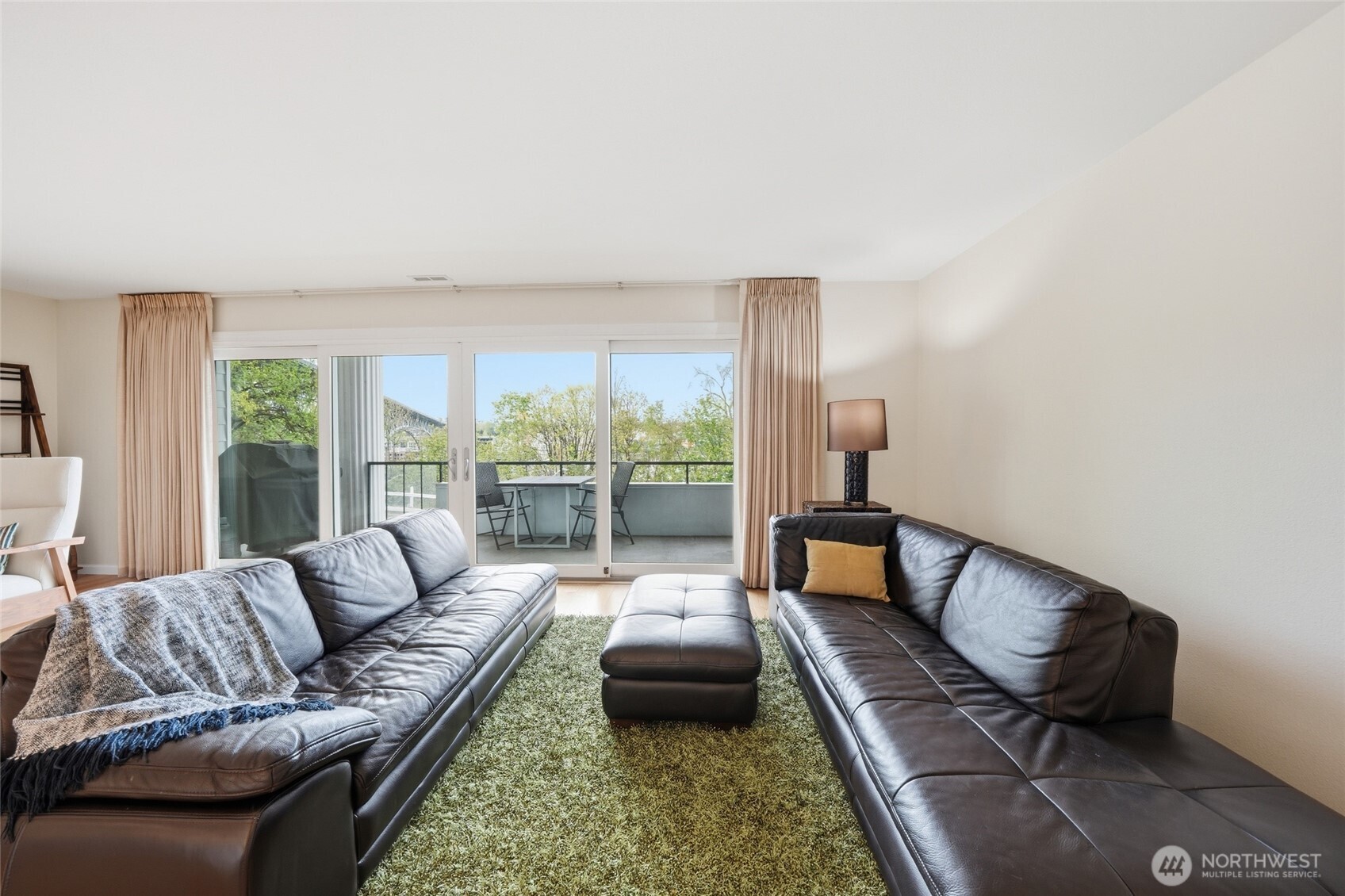 2565 Dexter Avenue N #103, Seattle, WA 98109