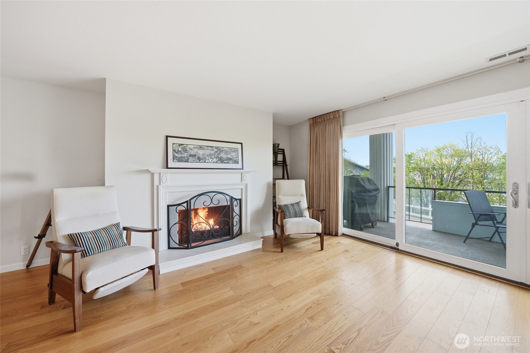 2565 Dexter Avenue N #103, Seattle, WA 98109