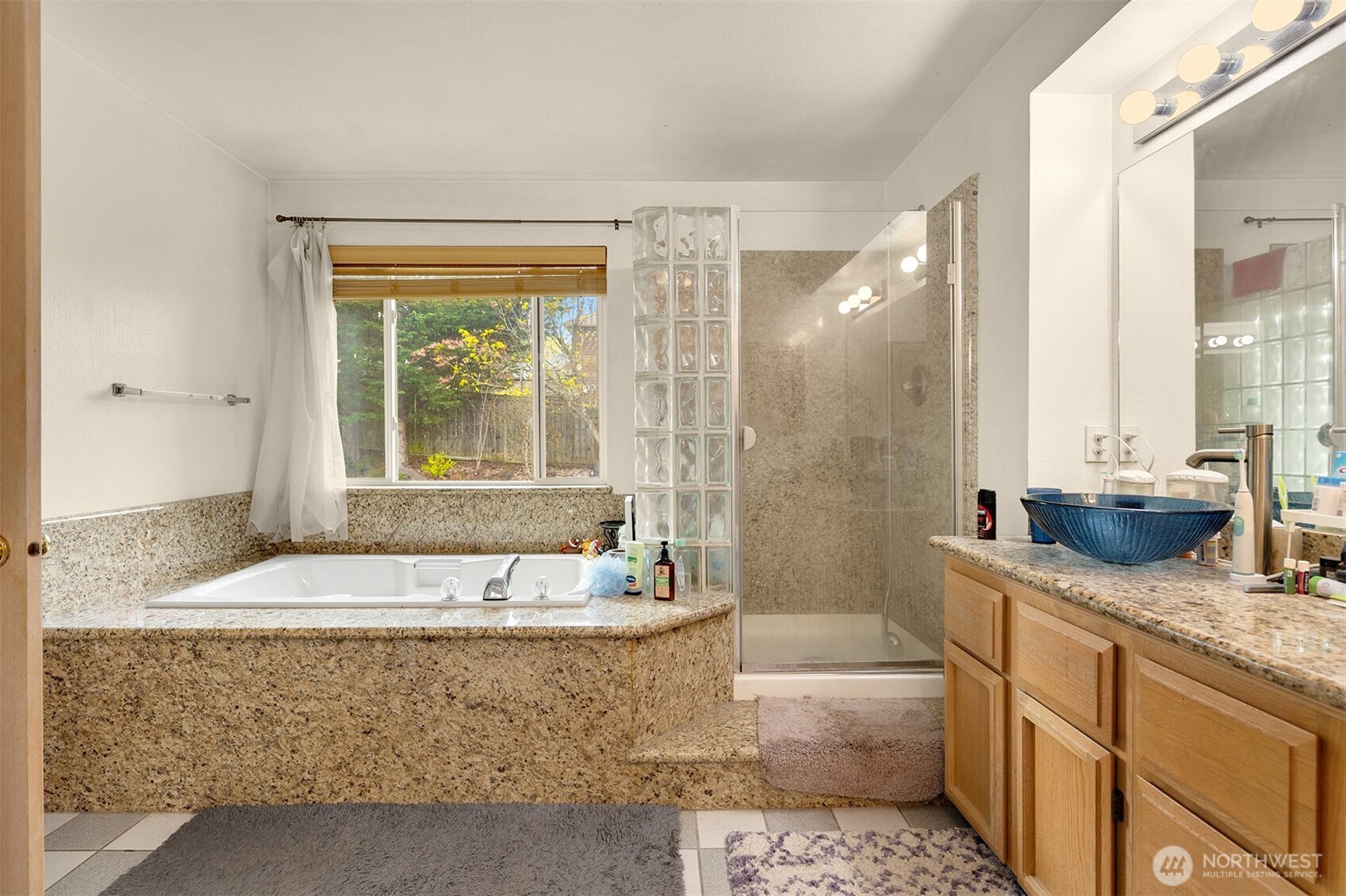 836 SW 345th Street , Federal Way, WA 98023