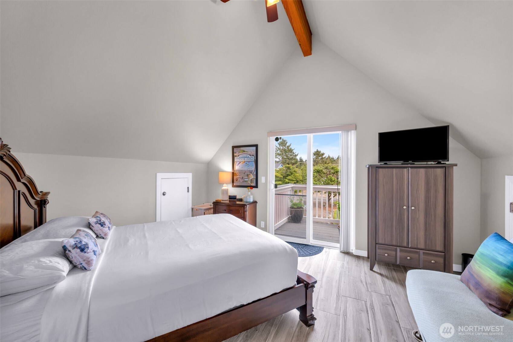 9 Darien Lane , Pacific Beach, WA 98571-5012