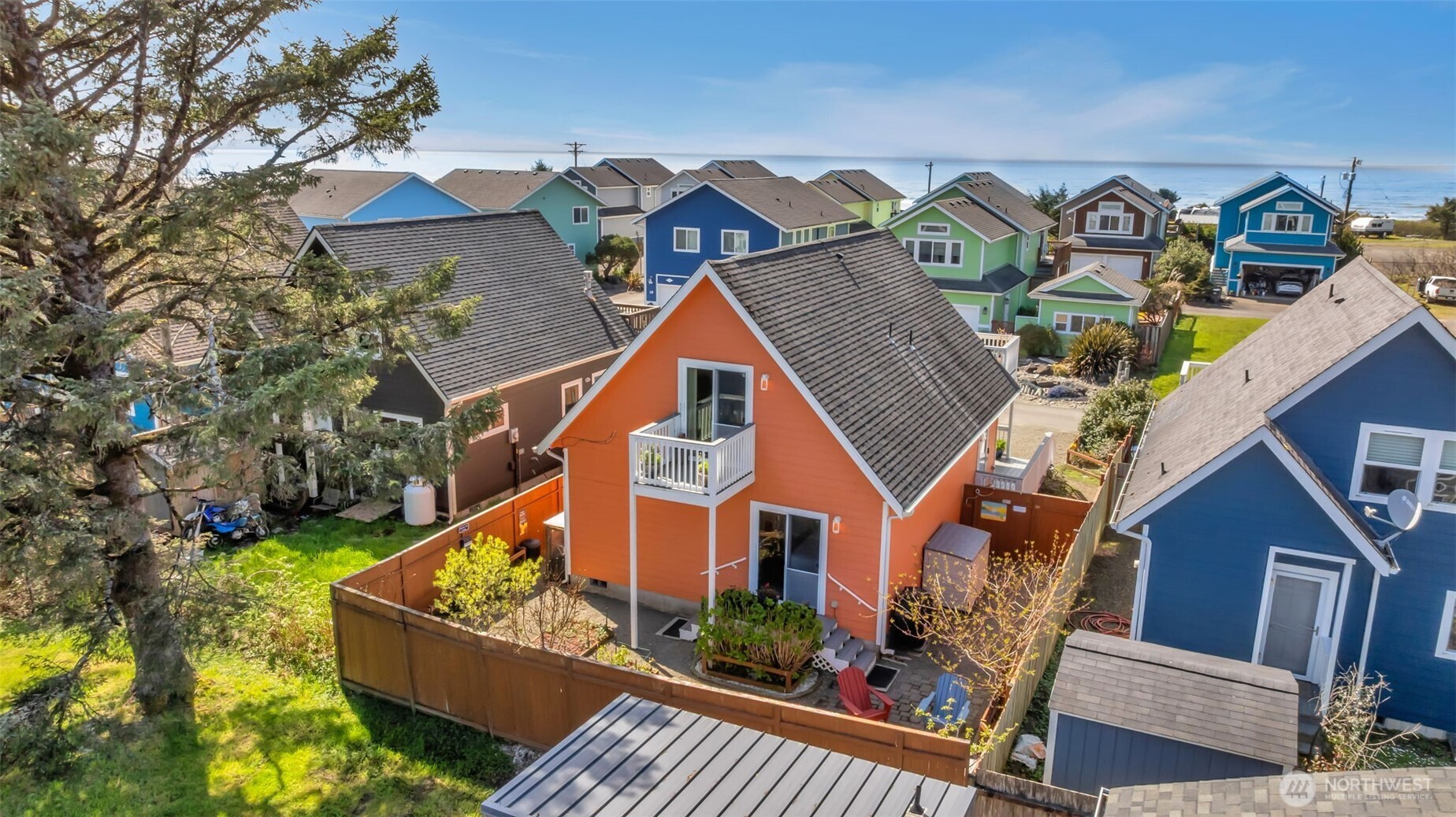 9 Darien Lane , Pacific Beach, WA 98571-5012