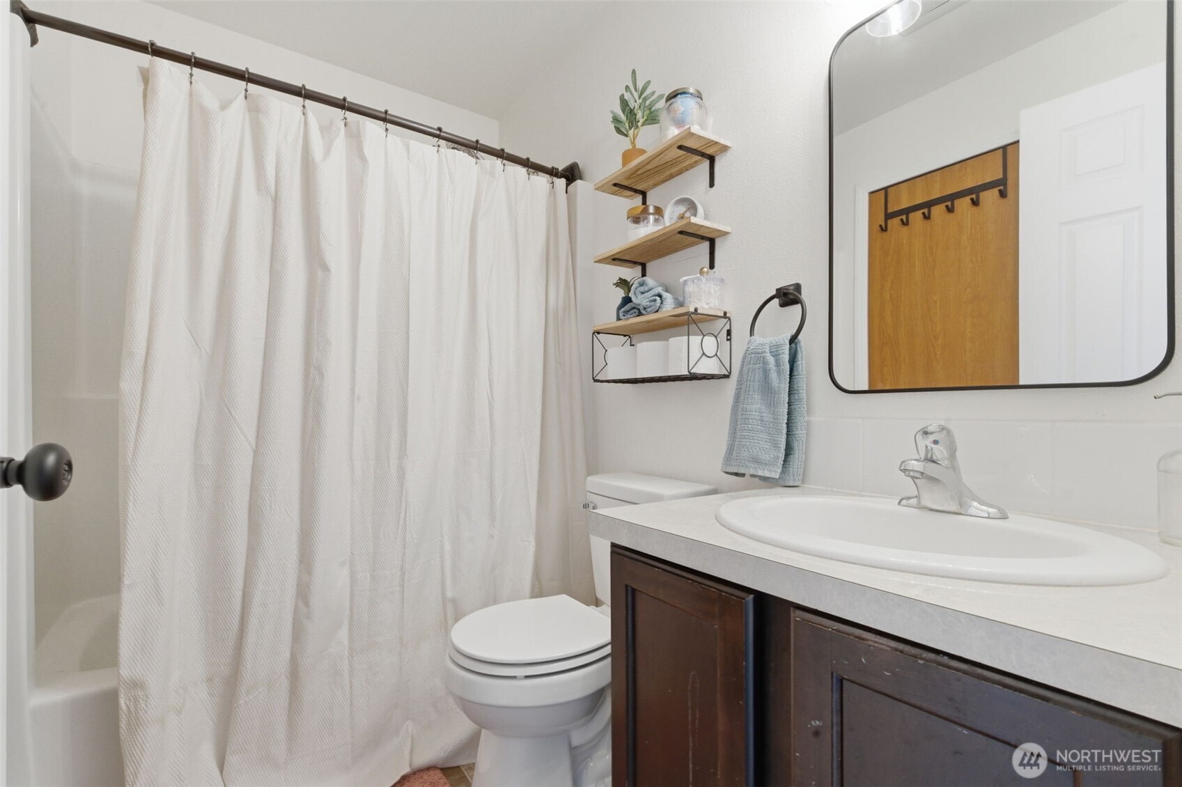 1276 SE Casandra Loop , Port Orchard, WA 98366