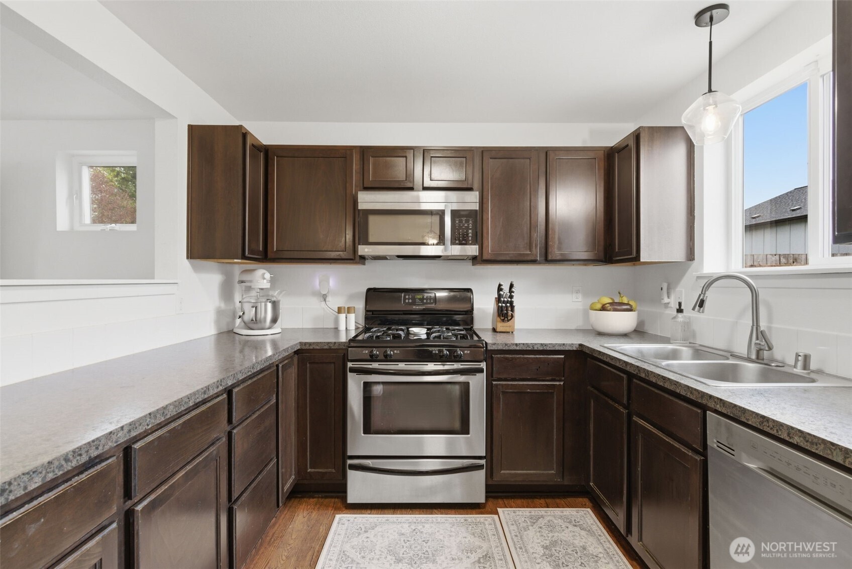 1276 SE Casandra Loop , Port Orchard, WA 98366