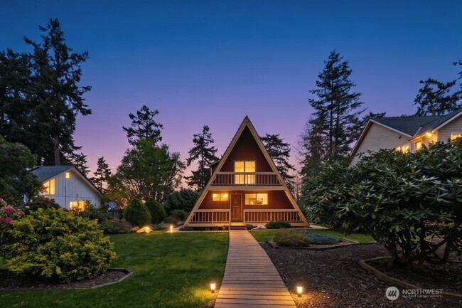 595 Race Road , Coupeville, WA 98239
