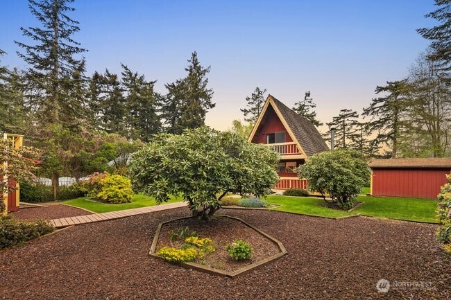 595 Race Road , Coupeville, WA 98239