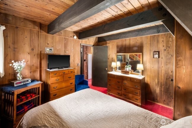 595 Race Road , Coupeville, WA 98239