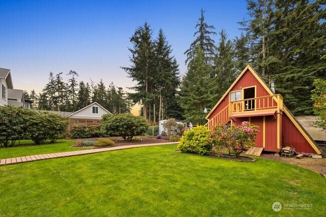 595 Race Road , Coupeville, WA 98239
