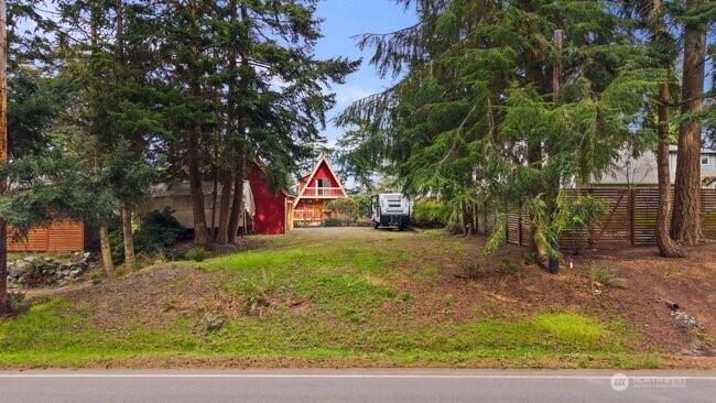 595 Race Road , Coupeville, WA 98239
