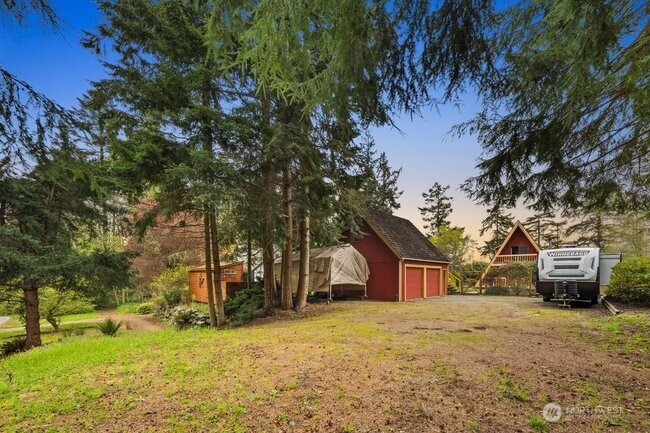595 Race Road , Coupeville, WA 98239