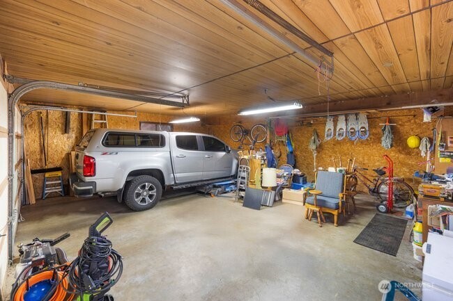 595 Race Road , Coupeville, WA 98239