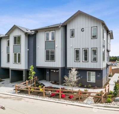 16830 20th Avenue W #F1, Lynnwood, WA 98037 - Photo 1