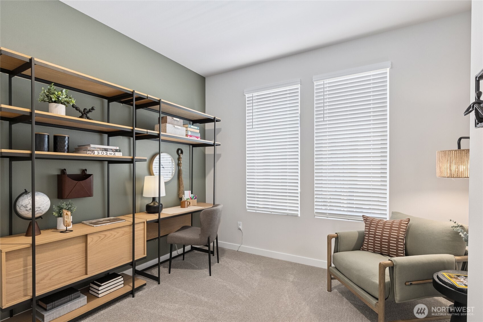 16830 20th Avenue W #F1, Lynnwood, WA 98037
