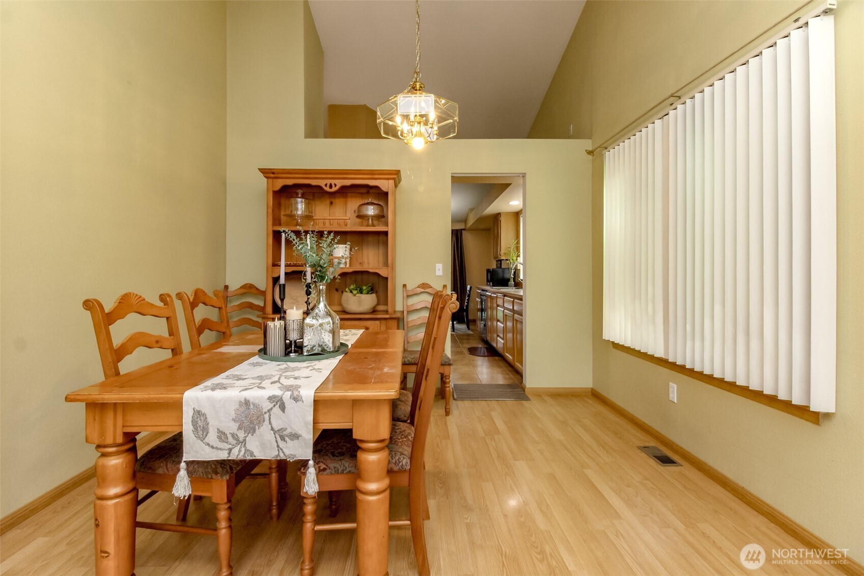 14515 5th Ave E , Tacoma, WA 98445
