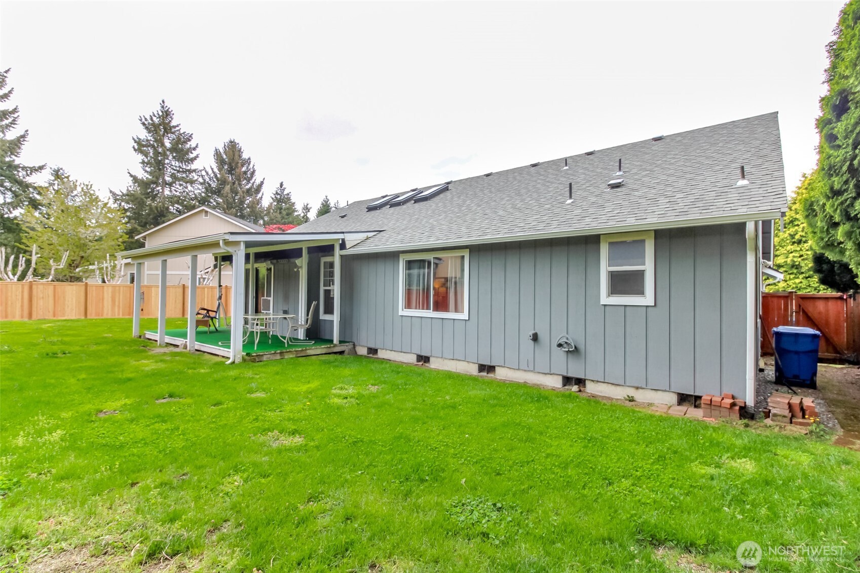 14515 5th Ave E , Tacoma, WA 98445