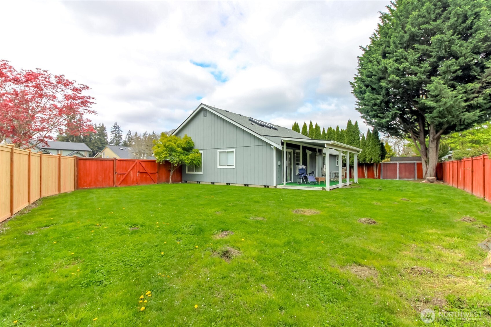 14515 5th Ave E , Tacoma, WA 98445