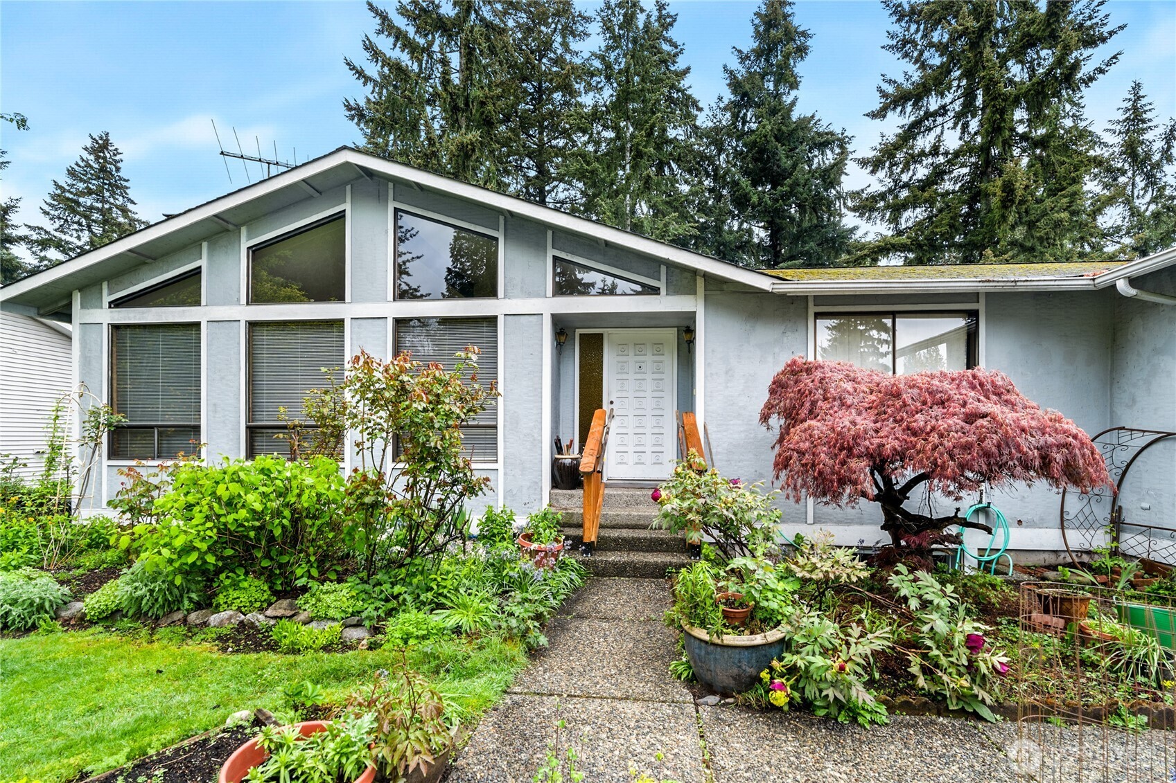 6353 121st Avenue SE, Bellevue, WA 98006
