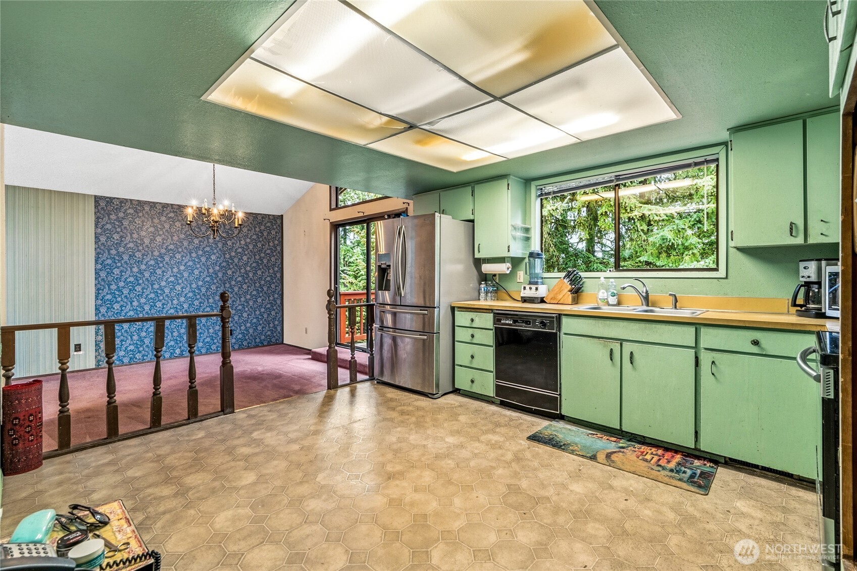 6353 121st Avenue SE, Bellevue, WA 98006