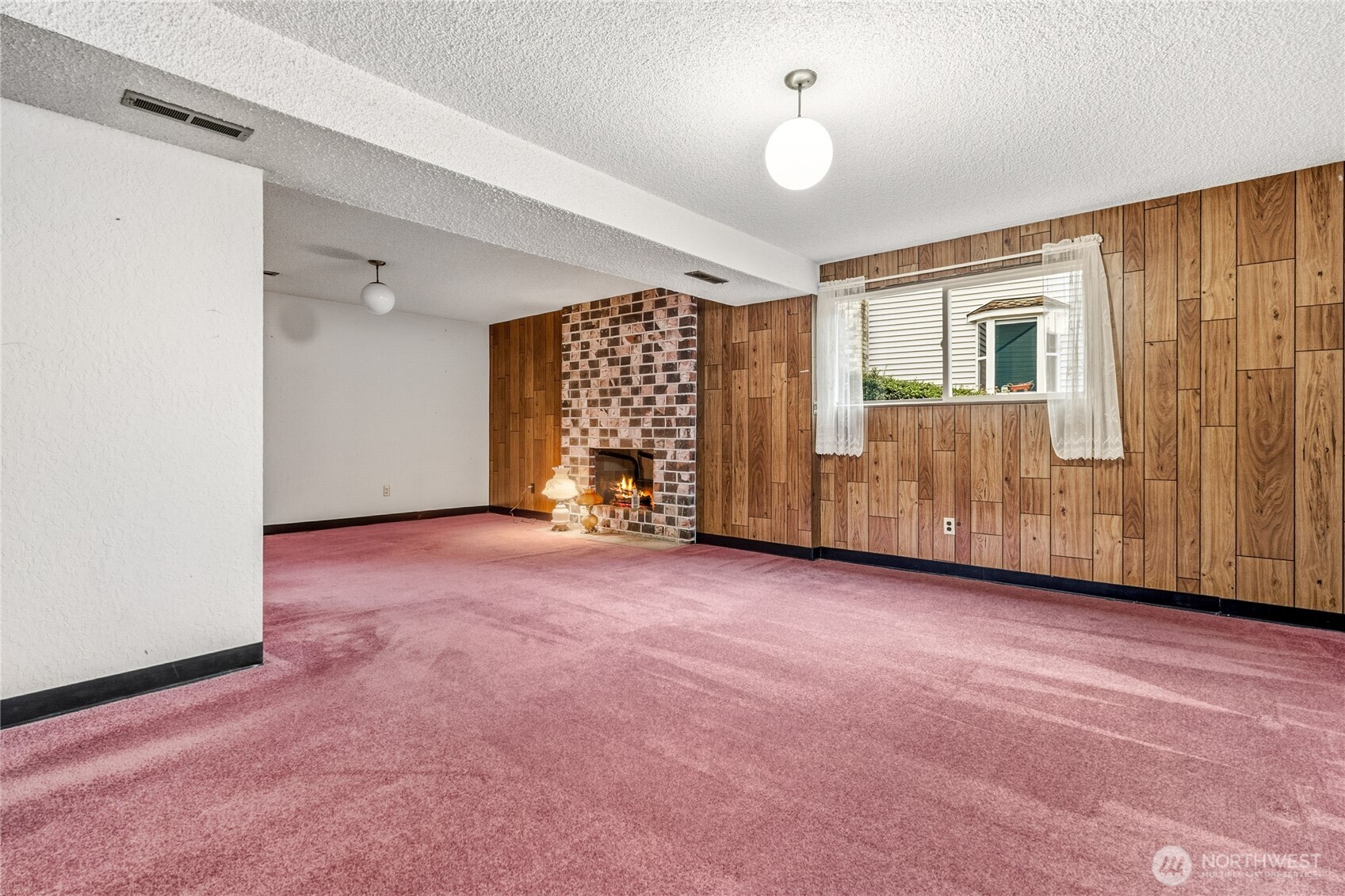 6353 121st Avenue SE, Bellevue, WA 98006