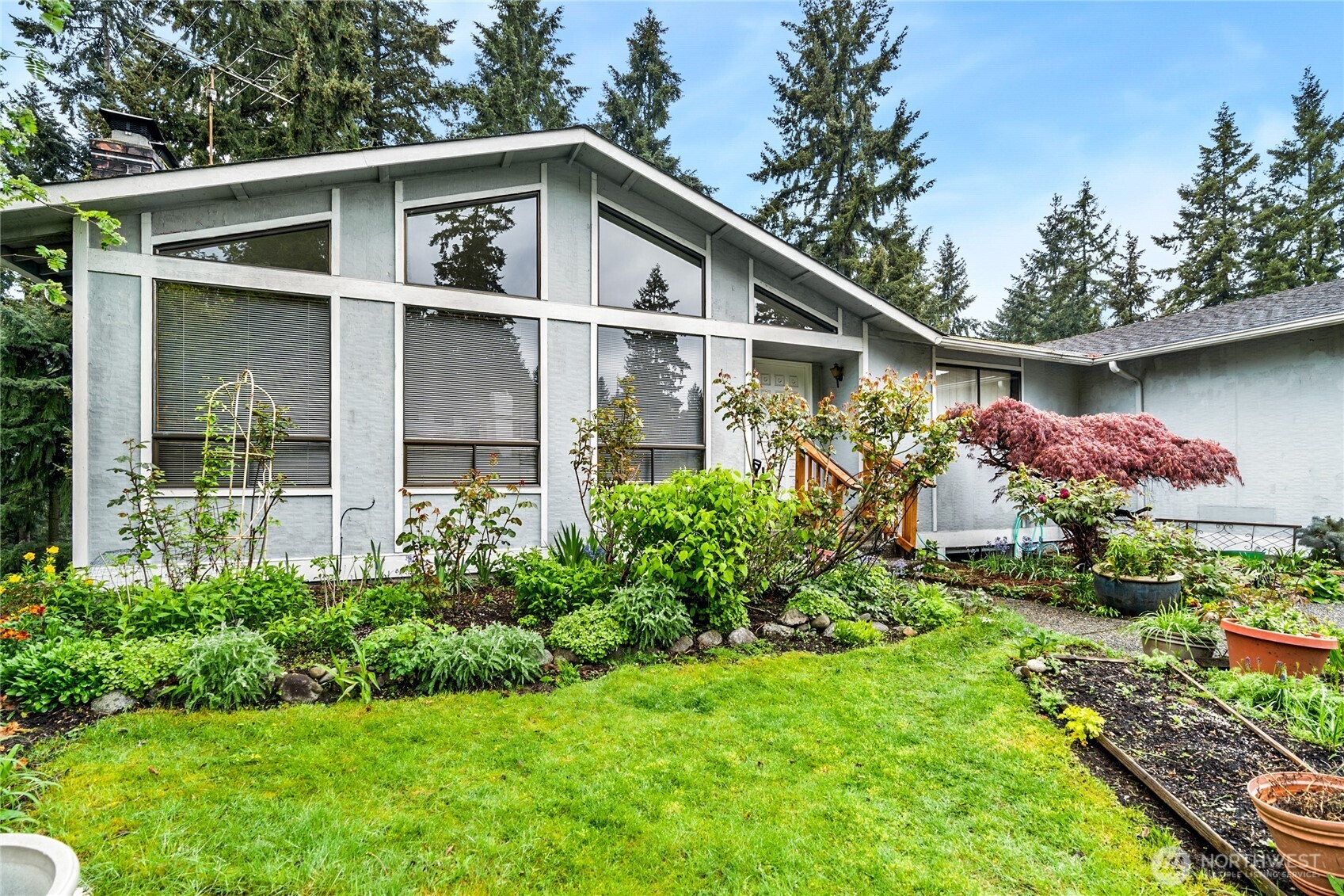 6353 121st Avenue SE, Bellevue, WA 98006