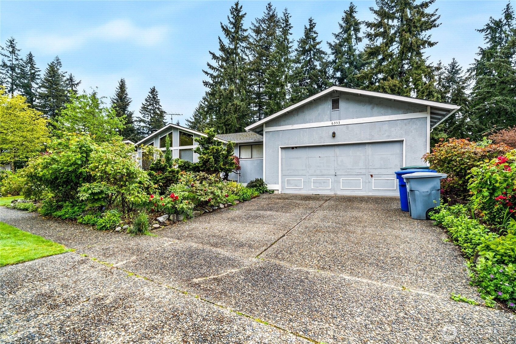6353 121st Avenue SE, Bellevue, WA 98006