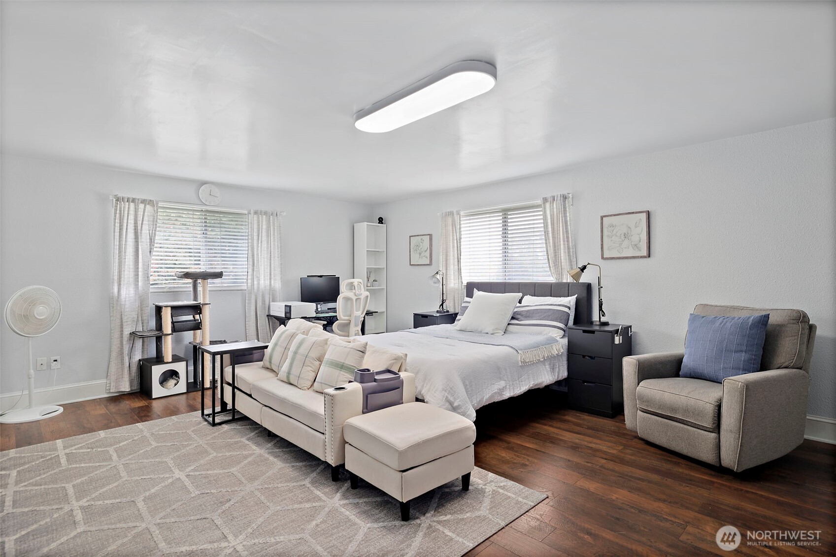 914 S 30th Place , Renton, WA 98055