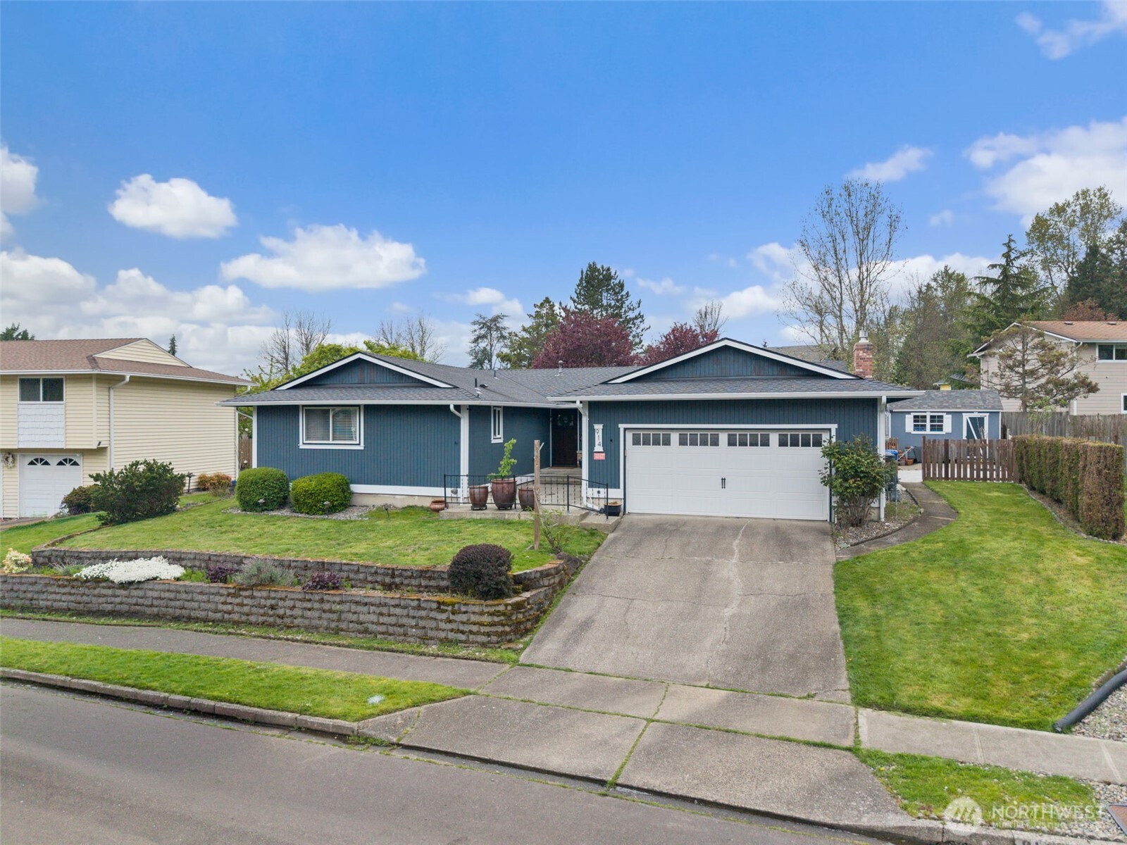 914 S 30th Place , Renton, WA 98055