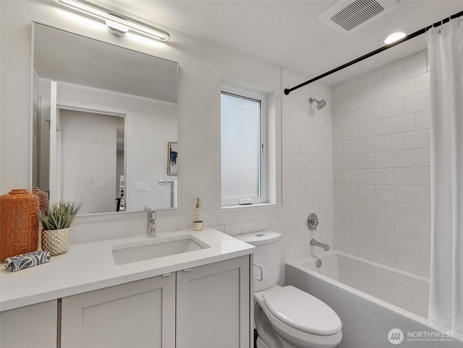 1414 A N 47th Street , Seattle, WA 98103