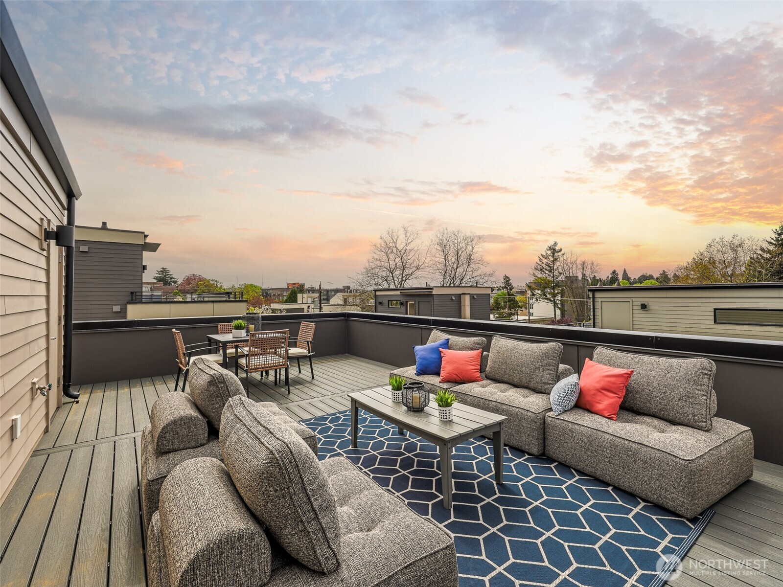 1414 A N 47th Street , Seattle, WA 98103