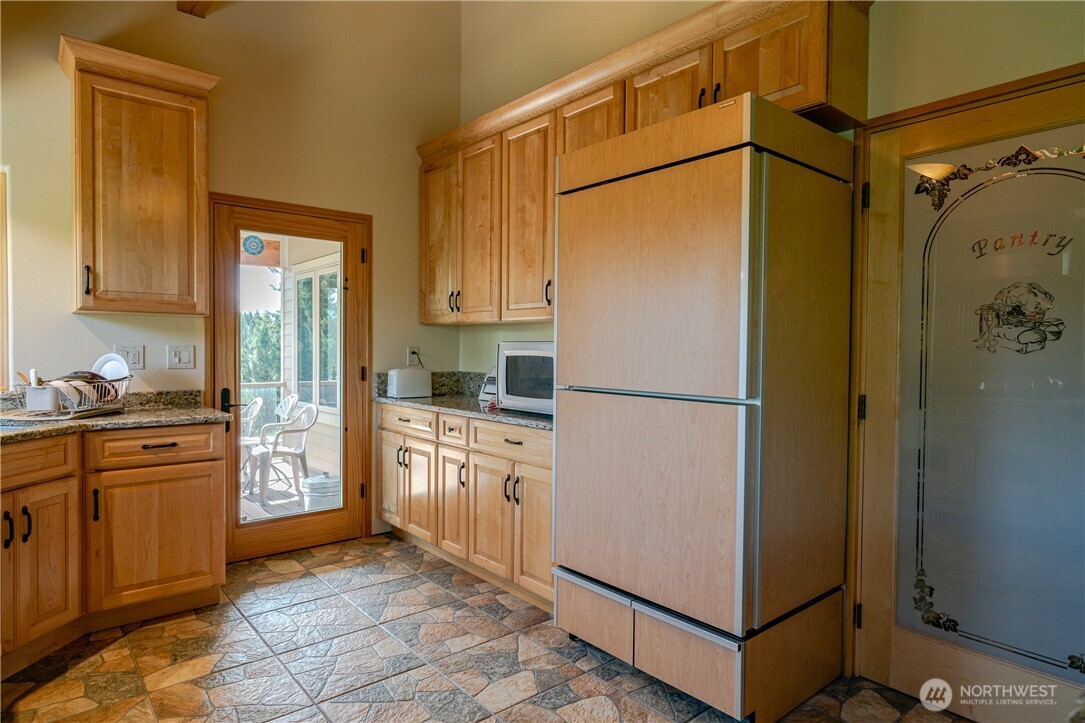 54 Spring Meadow Lane , Oroville, WA 98844