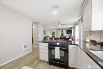 1101 37th Street SE #401, Auburn, WA 98002 - Photo 5