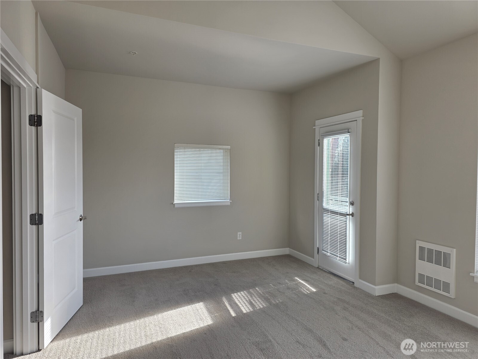 7422 Newcastle Golf Club Road #D, Newcastle, WA 98059