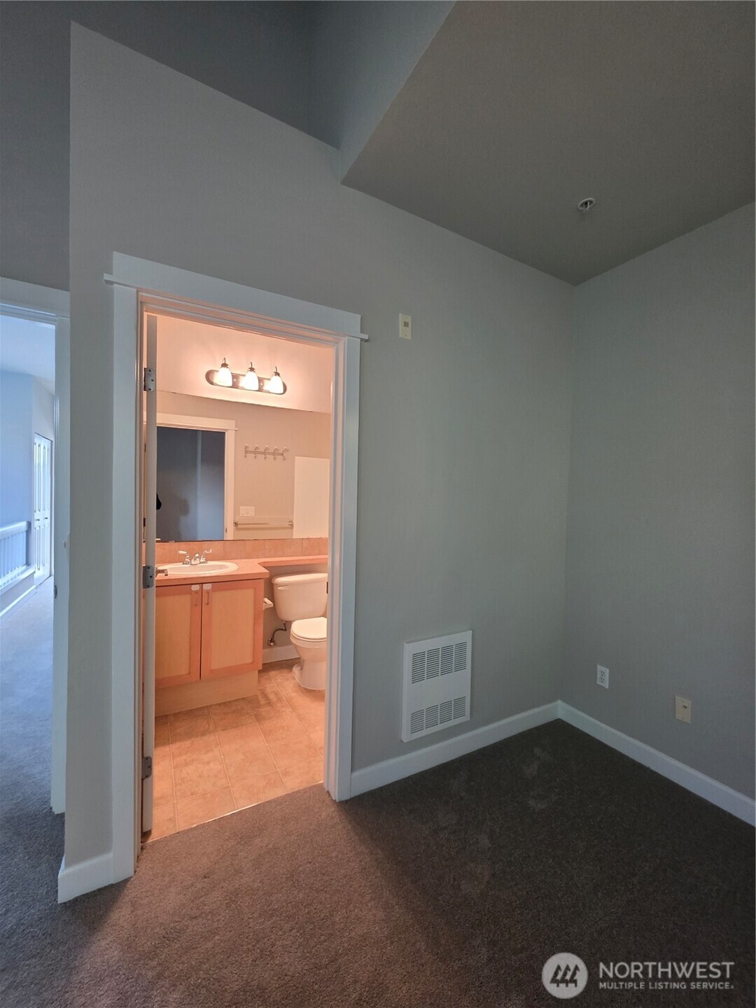 7422 Newcastle Golf Club Road #D, Newcastle, WA 98059