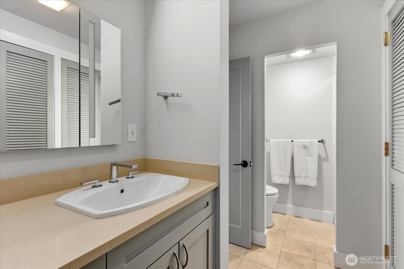 6533 Seaview Avenue NW #207A, Seattle, WA 98117