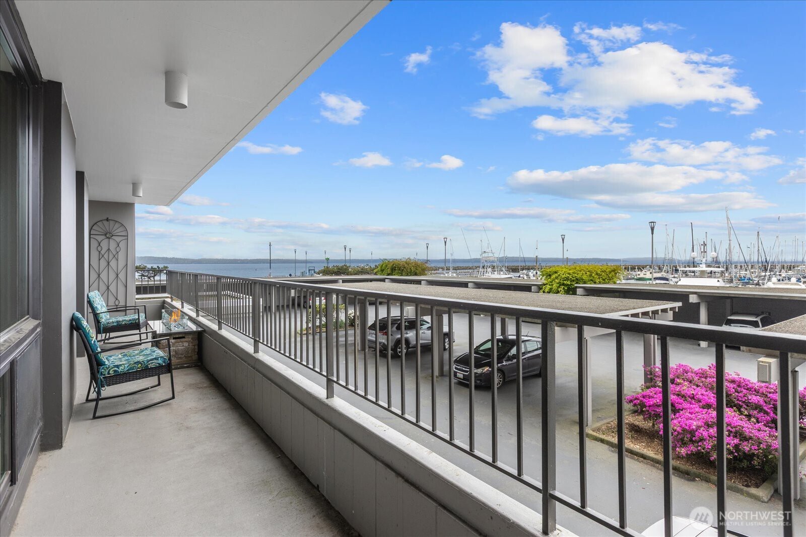 6533 Seaview Avenue NW #207A, Seattle, WA 98117