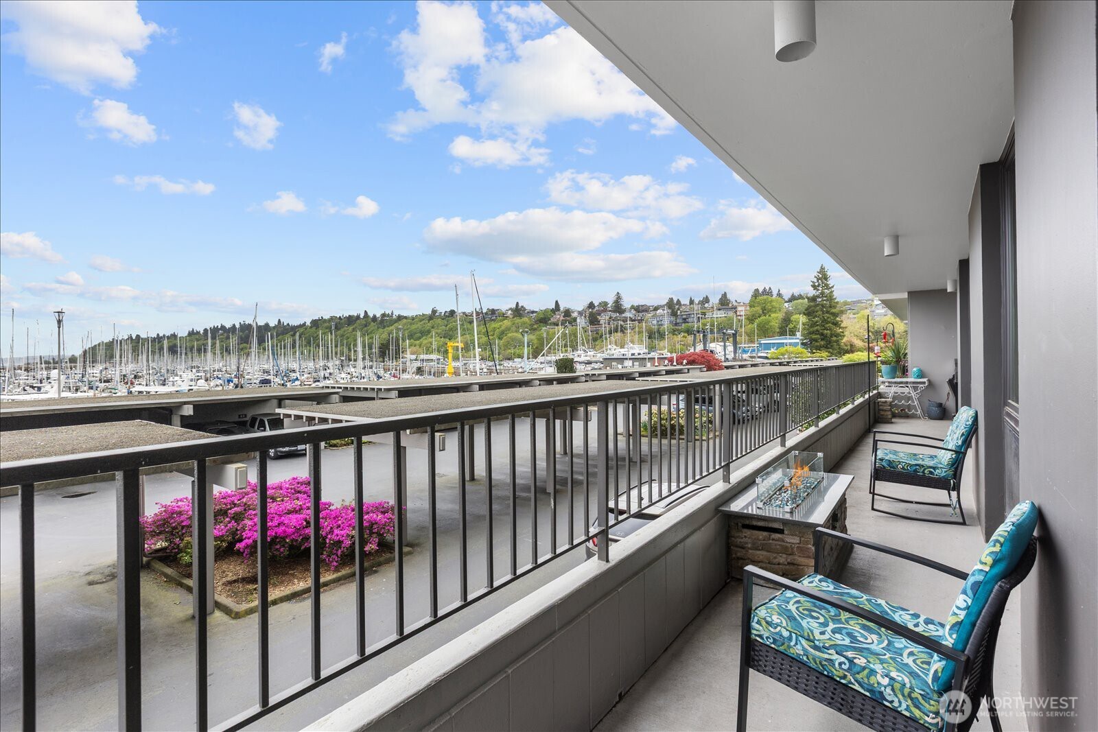6533 Seaview Avenue NW #207A, Seattle, WA 98117
