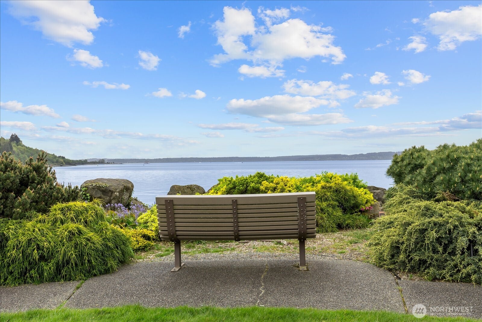 6533 Seaview Avenue NW #207A, Seattle, WA 98117