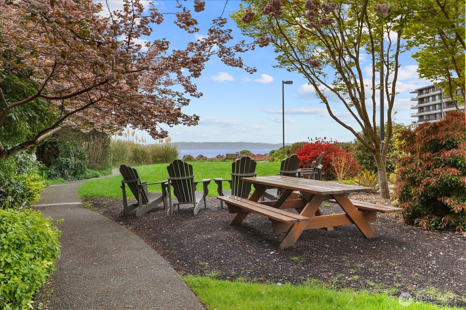6533 Seaview Avenue NW #207A, Seattle, WA 98117