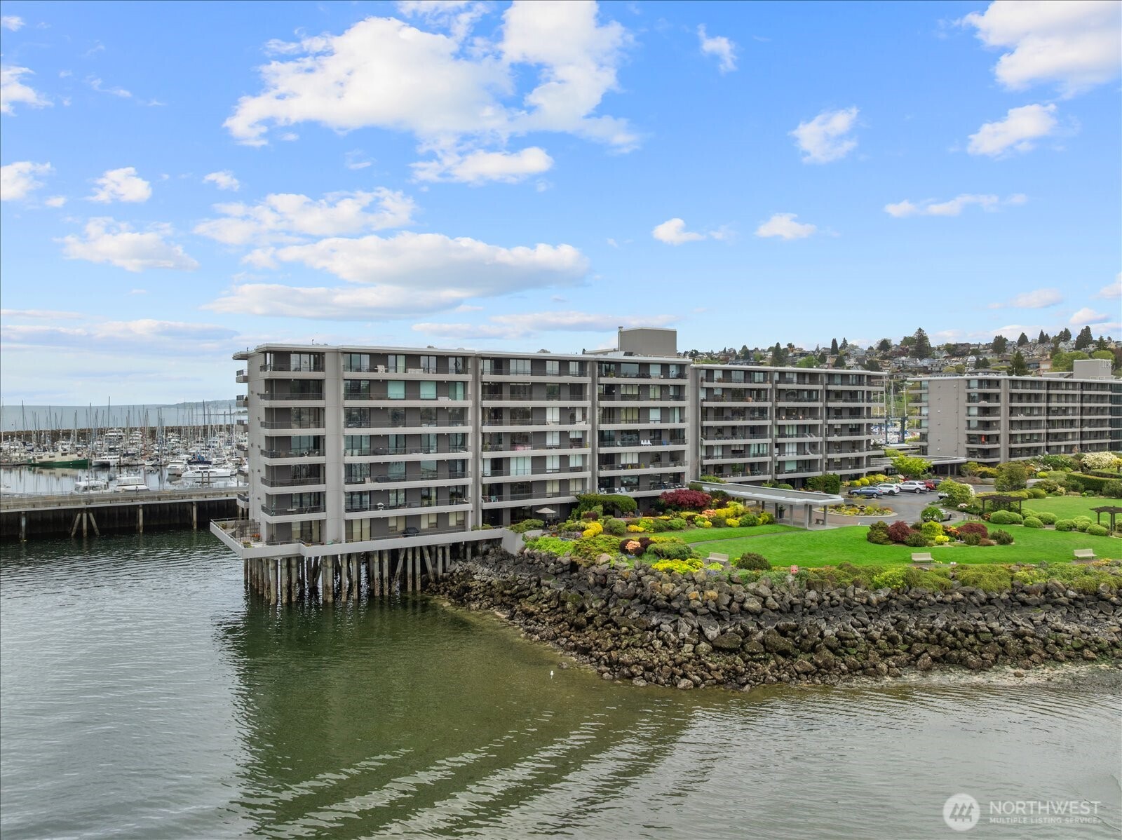 6533 Seaview Avenue NW #207A, Seattle, WA 98117