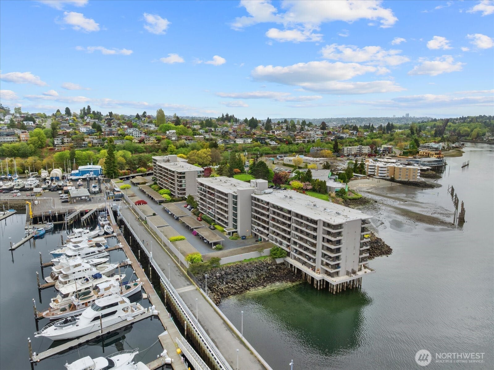 6533 Seaview Avenue NW #207A, Seattle, WA 98117