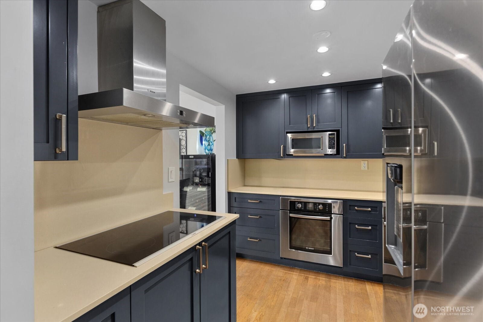 6533 Seaview Avenue NW #207A, Seattle, WA 98117