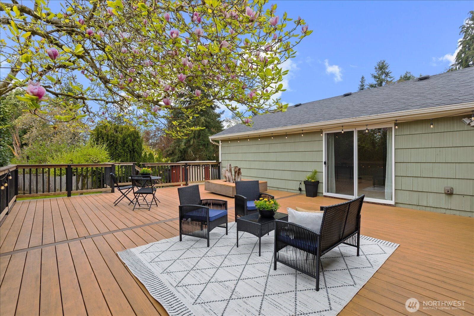 18015 12th Avenue NE, Shoreline, WA 98155